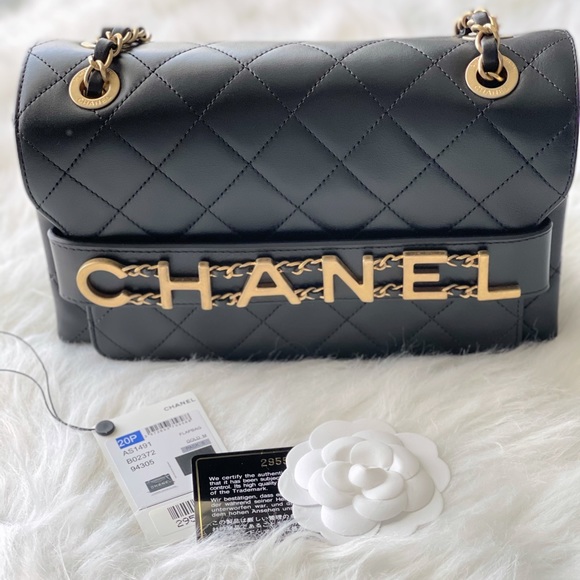 CHANEL Handbags - Chanel |20P Black Enchained Shoulder/Crossbody Bag
